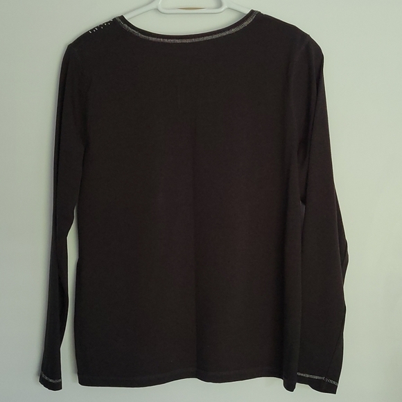 🔥3/$15 Allison Daley black tee - Picture 3 of 5